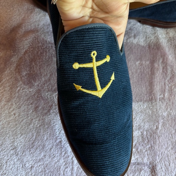 Sperry Men's Slipper Loafer in a navy blue textile upper with an anchor logo - Picture 4 of 8